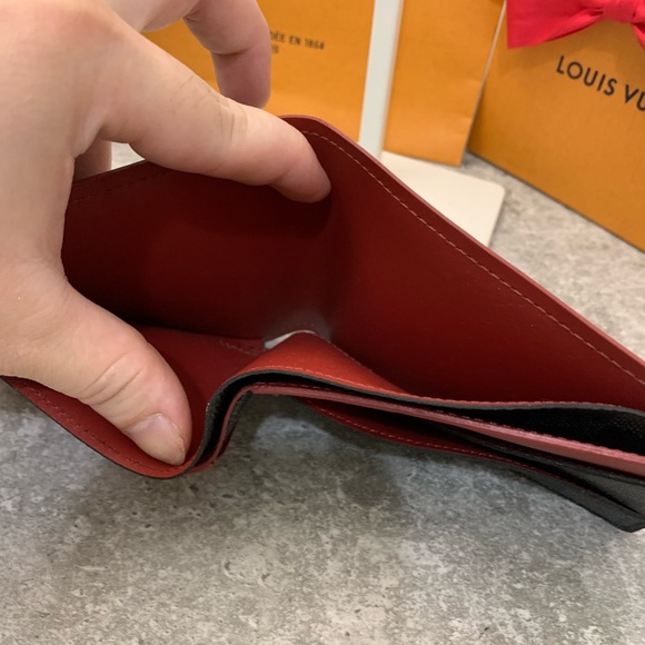 Authentic damier graphite multiple wallet limited - Picture 3 of 10